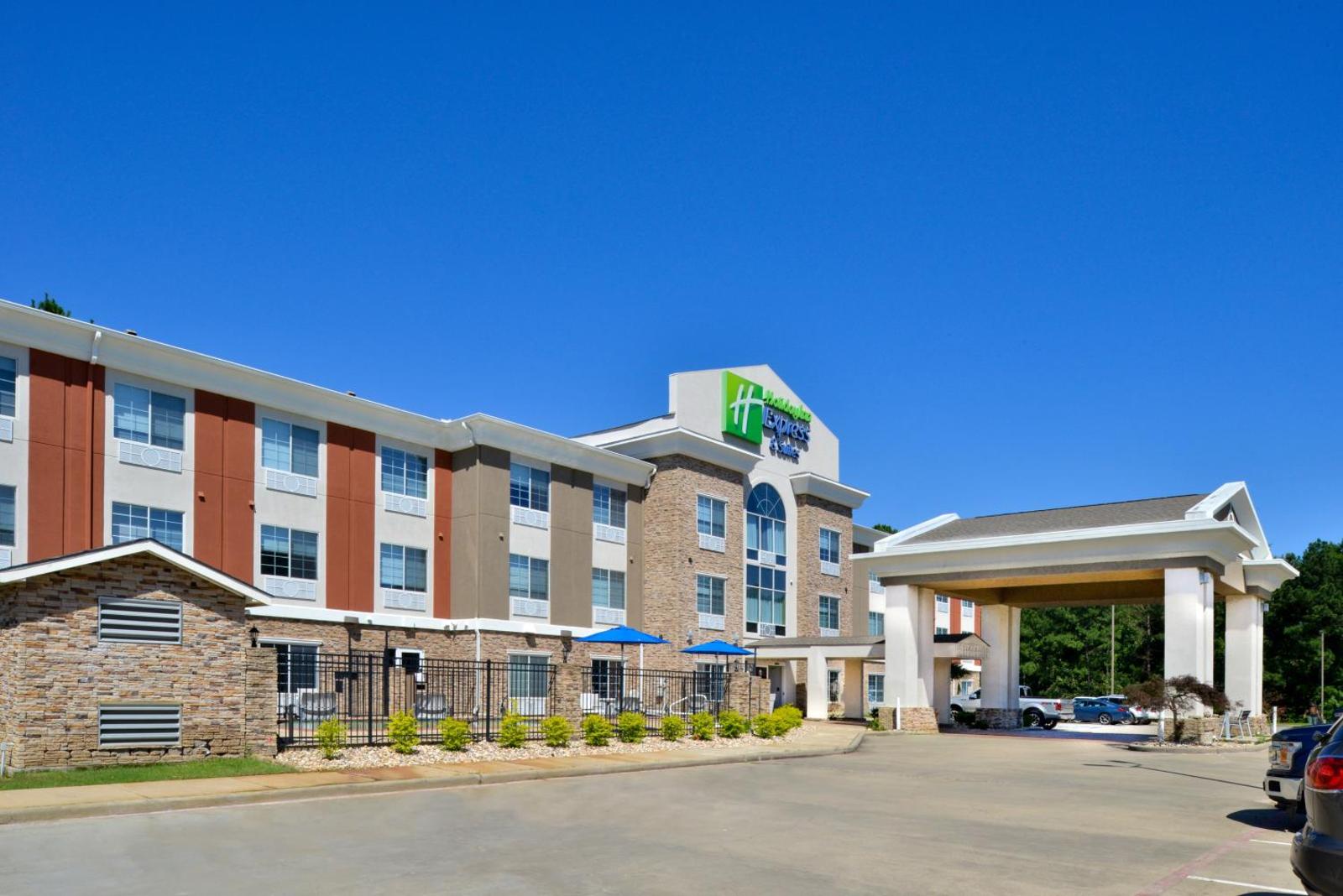Holiday Inn Express Hotel & Suites Carthage
