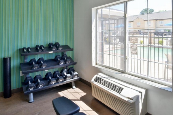 Holiday Inn Express Hotel & Suites Carthage image 17